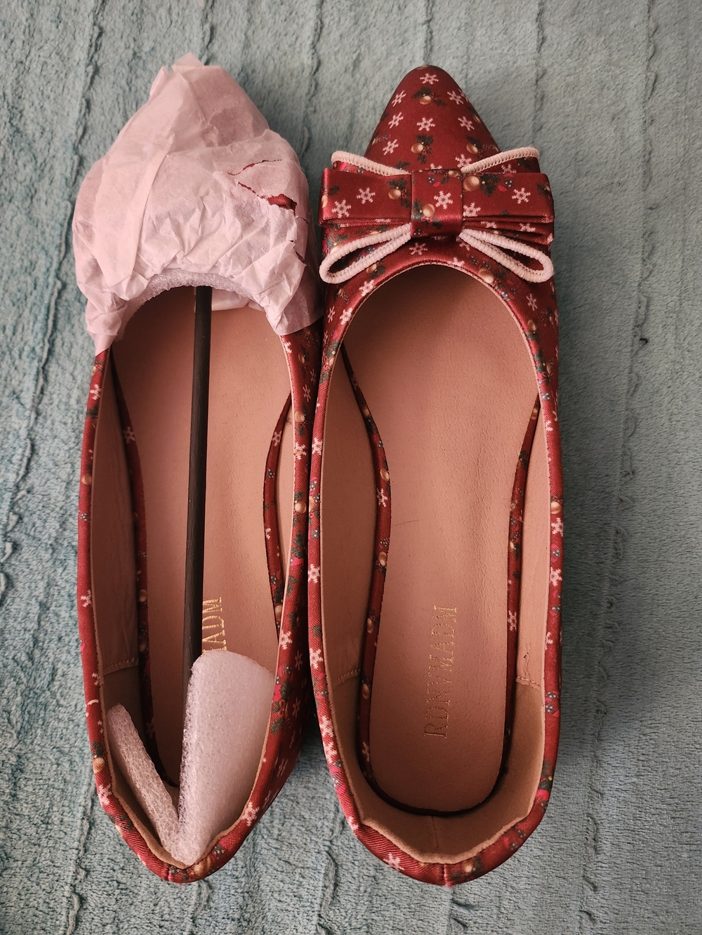 Women's Christmas Red Floral Pointed-Toe Bow Flats